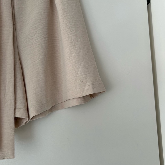 Light Flowy Dress Shorts - Picture 4 of 4